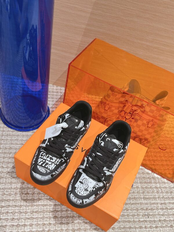 Louis Vuitton 2023 Unisex Trainers