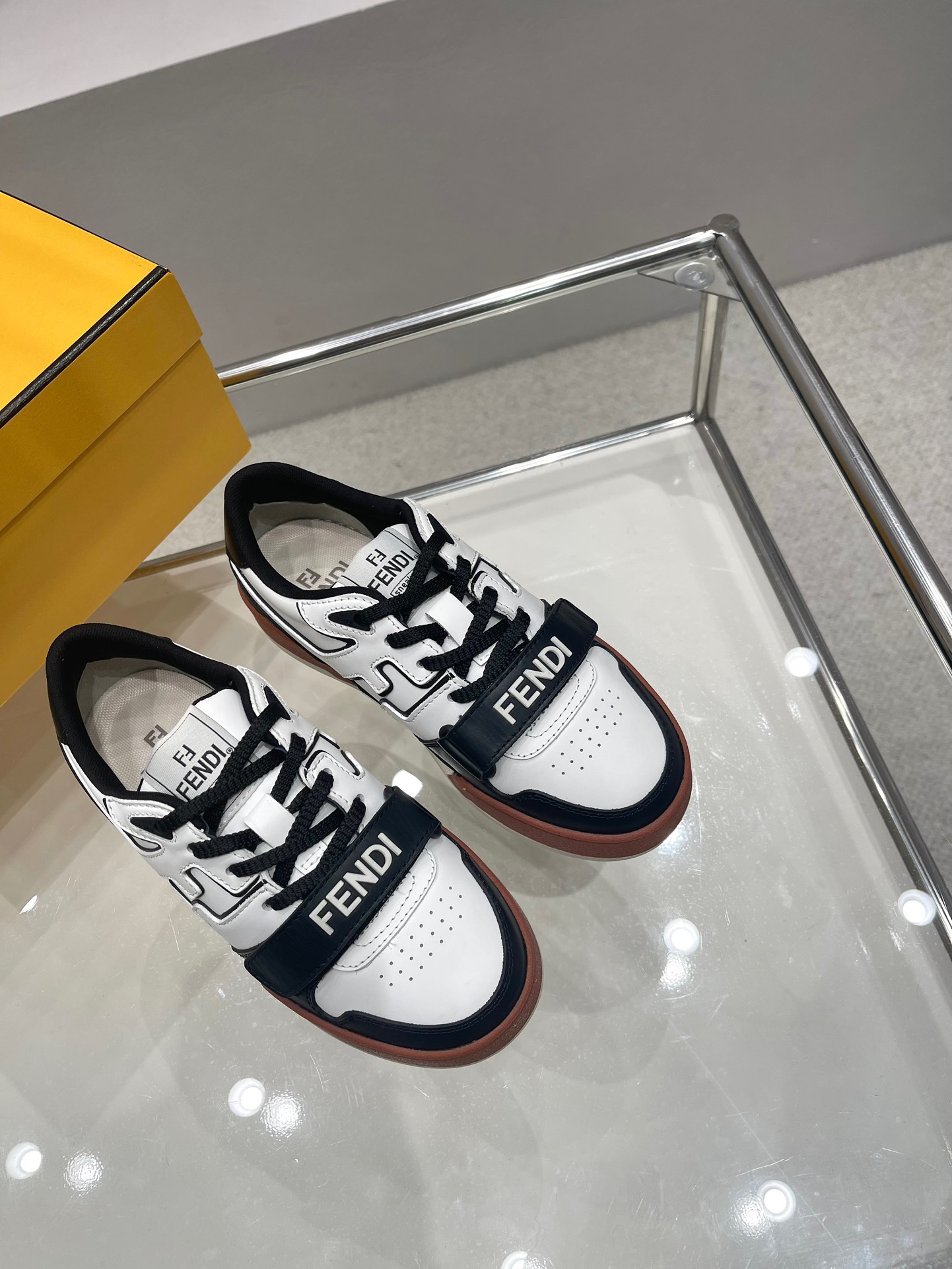 Fendi 2023 New Trainers for Couples - Image 6