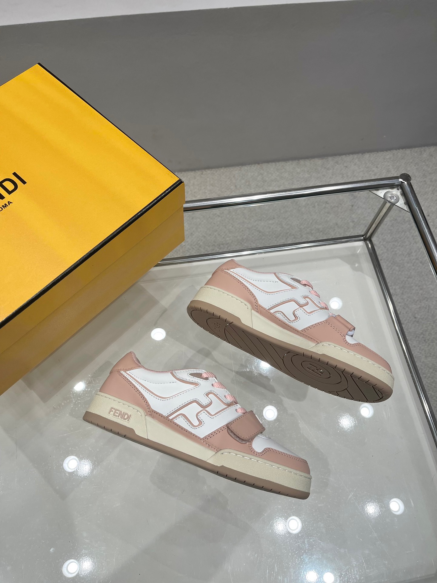 Fendi 2023 New Trainers for Couples - Image 7