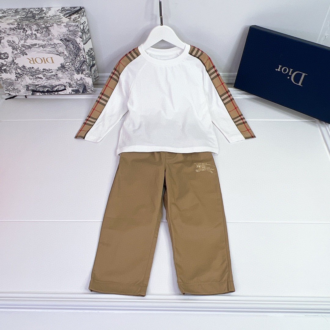 1000039157.jpg Dior Kids Long-sleeved T-shirt & Trousers - Image 1
