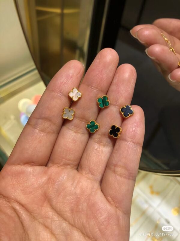 VCA Sweet Alhambra Earrings