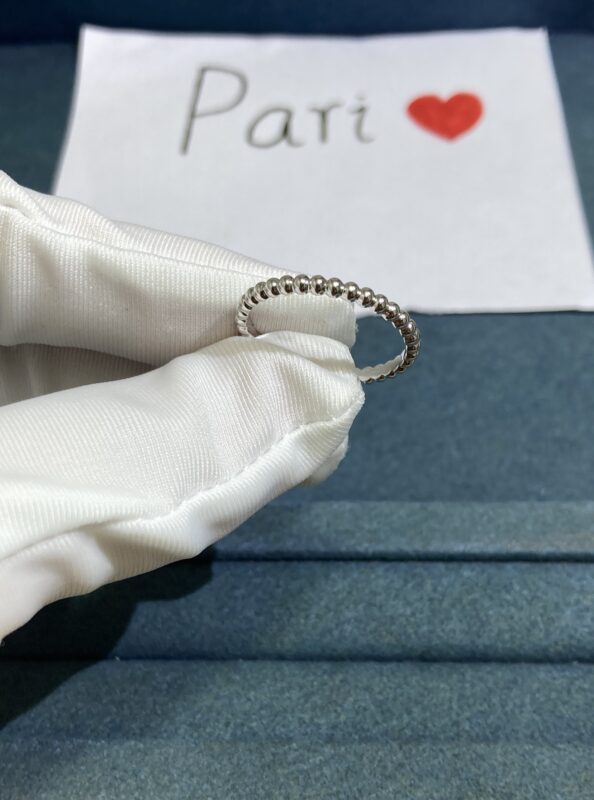 VCA Ring 18k Ring size 55