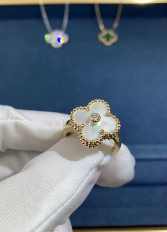 One Diamond White Shell Four-Leaf Clover Ear Racket, Gold Color