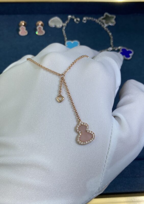 Powdered Egg White Gourd Necklace, Rose Gold