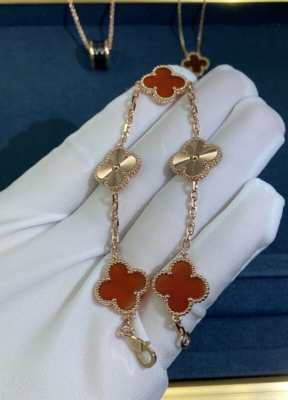 VCA Five-Flower Laser Carnelian Four-Leaf Clover Bracelet, Rose Gold