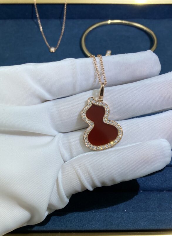 Medium Carnelian Gourd Necklace, Rose Gold