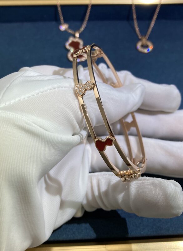 Qeelin Carnelian Gourd Bracelet, Rose Gold