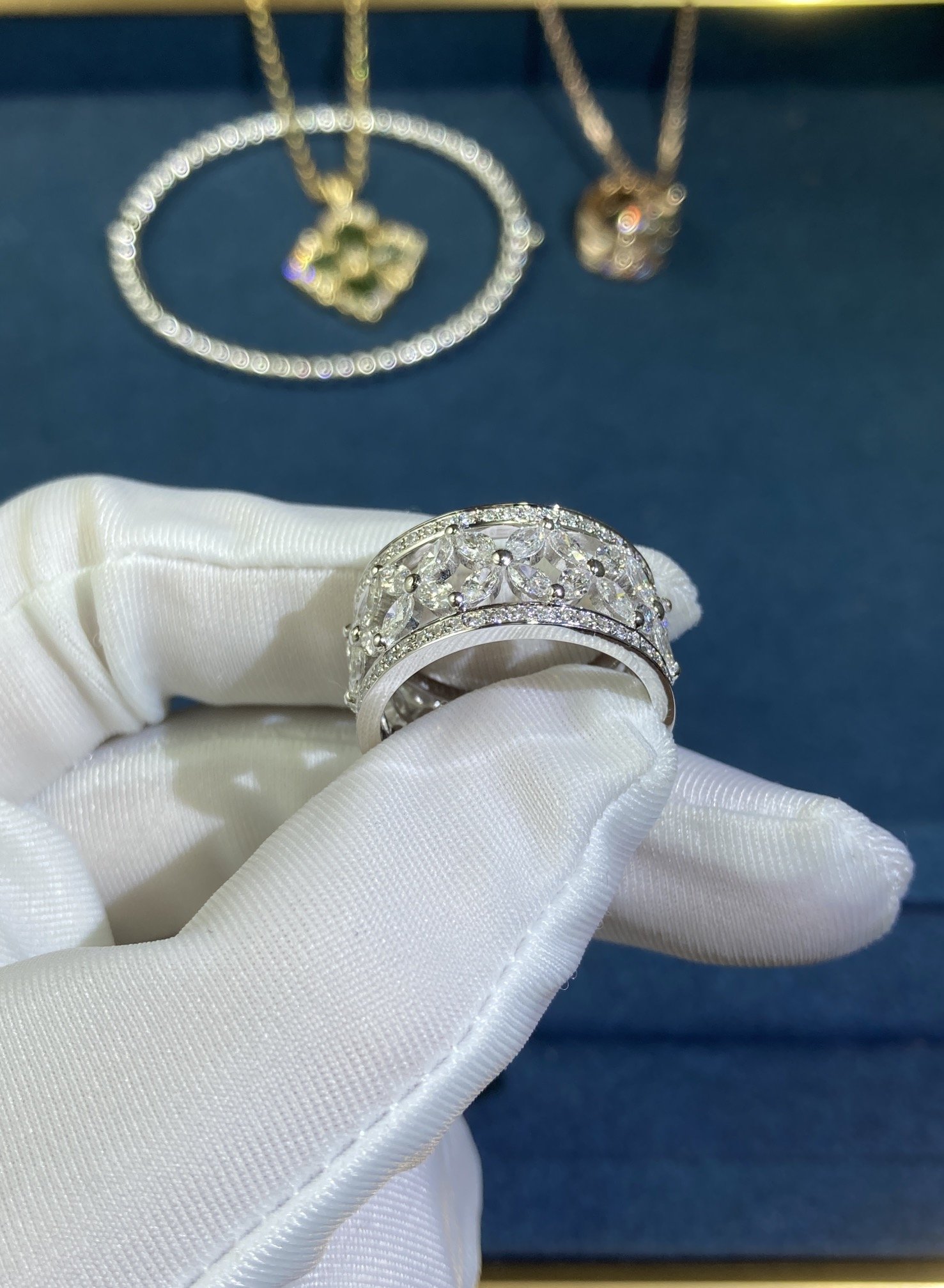 49634.jpg Marquise Diamond Ring, Platinum - Image 1