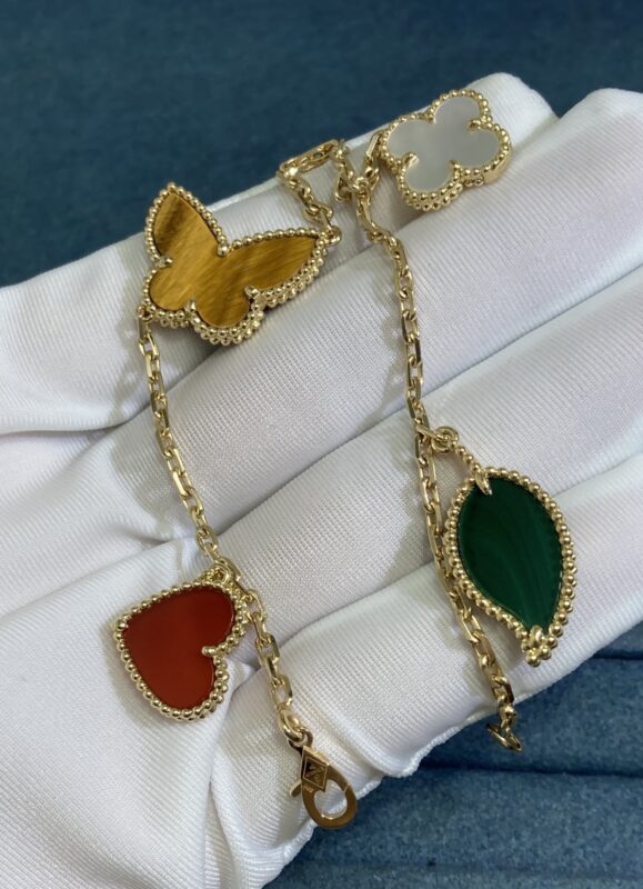 Four Flowers Bracelet, Yellow Gold