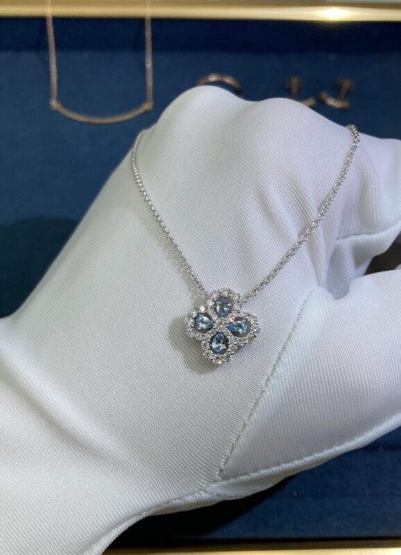 Small HW Aquamarine Necklace, Platinum