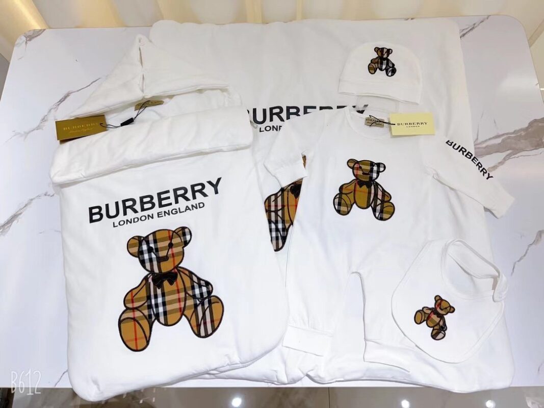 Burberry Baby Romper Suit
