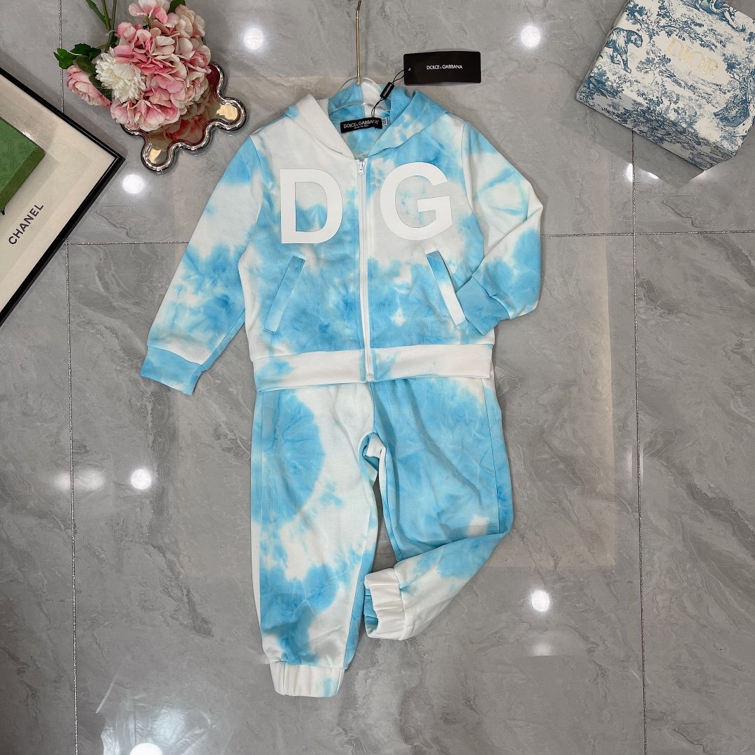 57306.jpg Fendi Kids Hooded Sweater & Trousers - Image 1