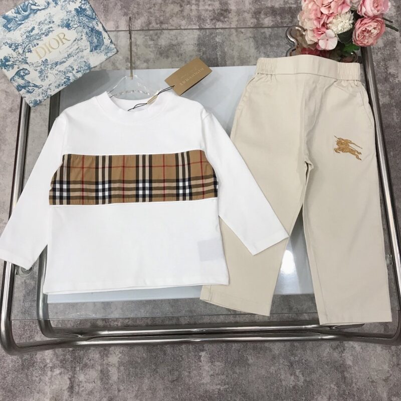 Burberry Kids Sweater & Trousers