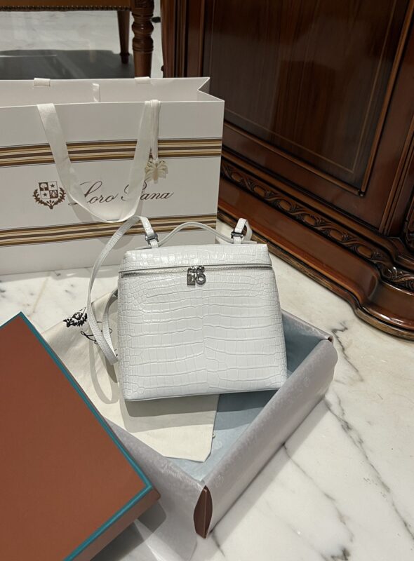 Loro Piana Extra Pocket