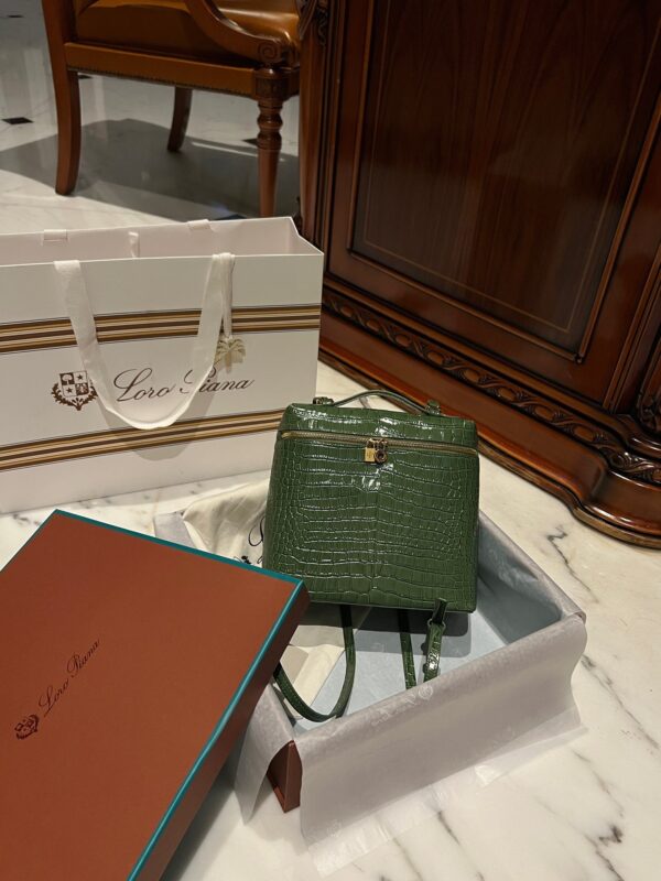 Loro Piana Extra Pocket