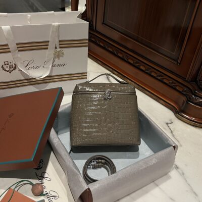 Loro Piana Extra Pocket