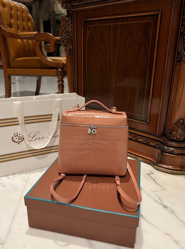 Loro Piana Extra Pocket