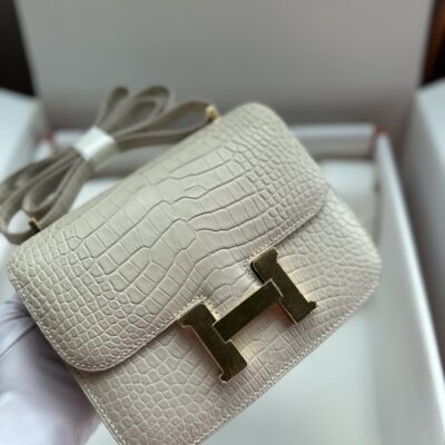 Constance 18 Craie Matte Crocodile GHW