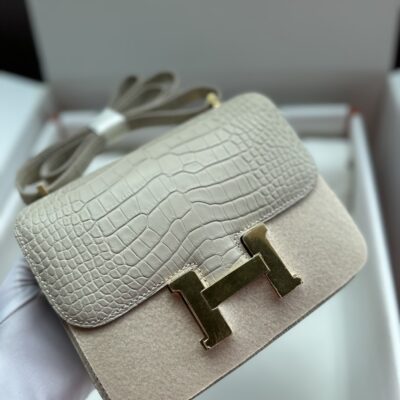 Constance 18 Craie Matte Crocodile PHW