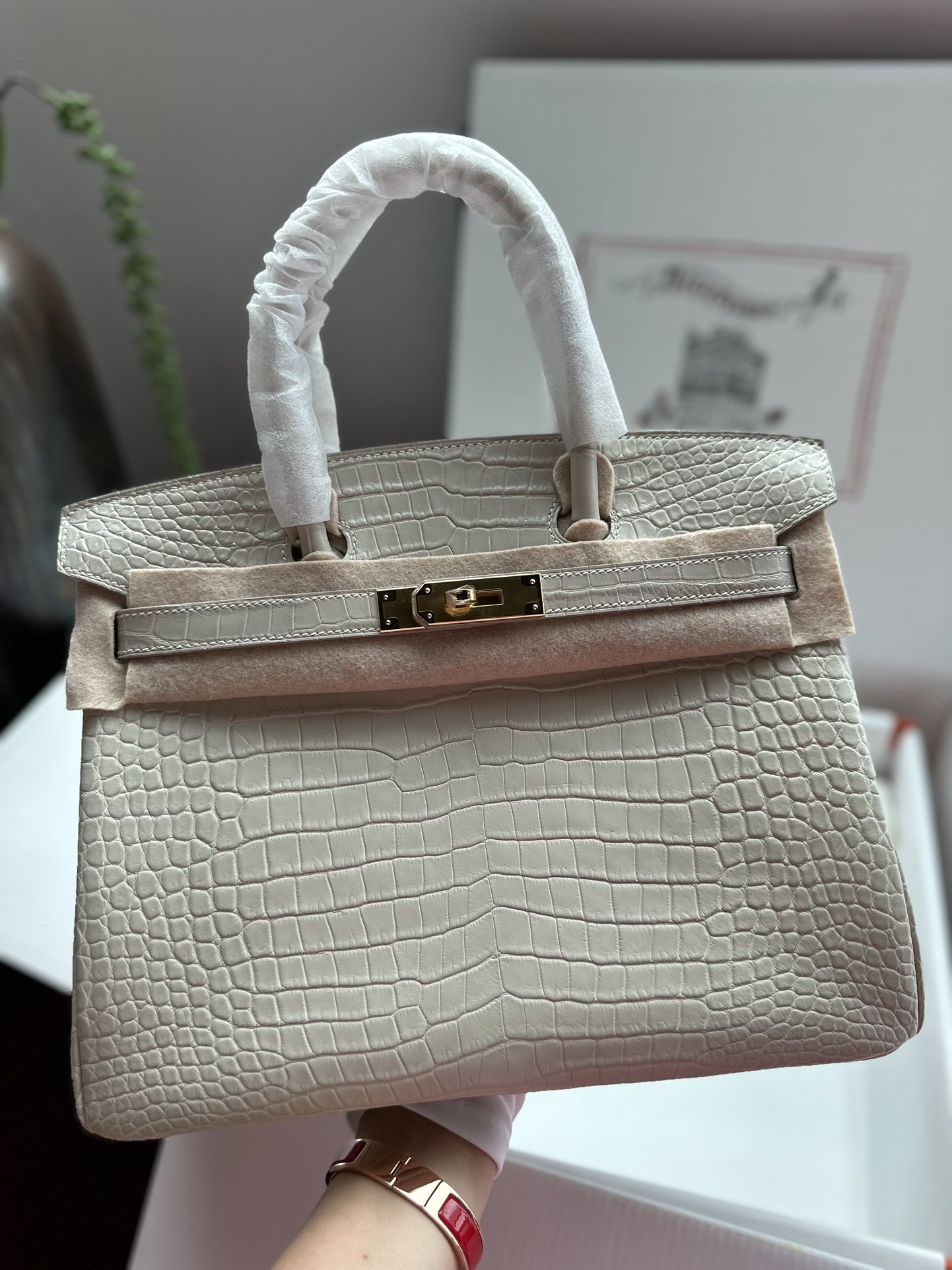 78282.jpg Birkin 30 Matte Porosus Crocodile - Image 1