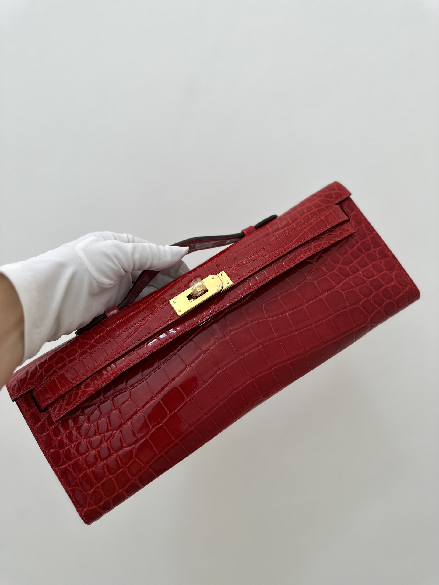 78318.jpg Kelly Cut 31 Red Matte Crocodile GHW - Image 1
