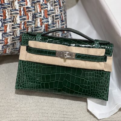 Kelly Pochette in Emerald Green Shiny Crocodile