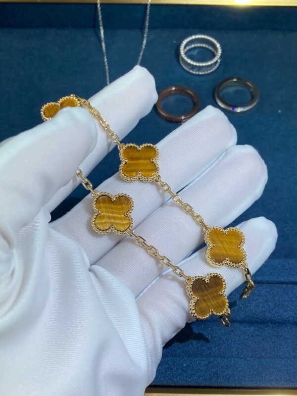 Five-Flower Tiger’s Eye Clover Bracelet, Yellow Gold