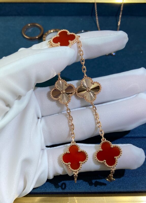 Five-Flower Carnelian Four-Leaf Clover Bracelet, Rose Gold