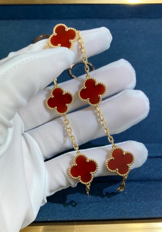Five-Floral Carnelian Four-Leaf Clover Bracelet, Yellow Gold
