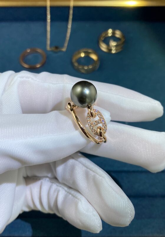 Diamond Snake Ring Between White Shells, Rose Gold