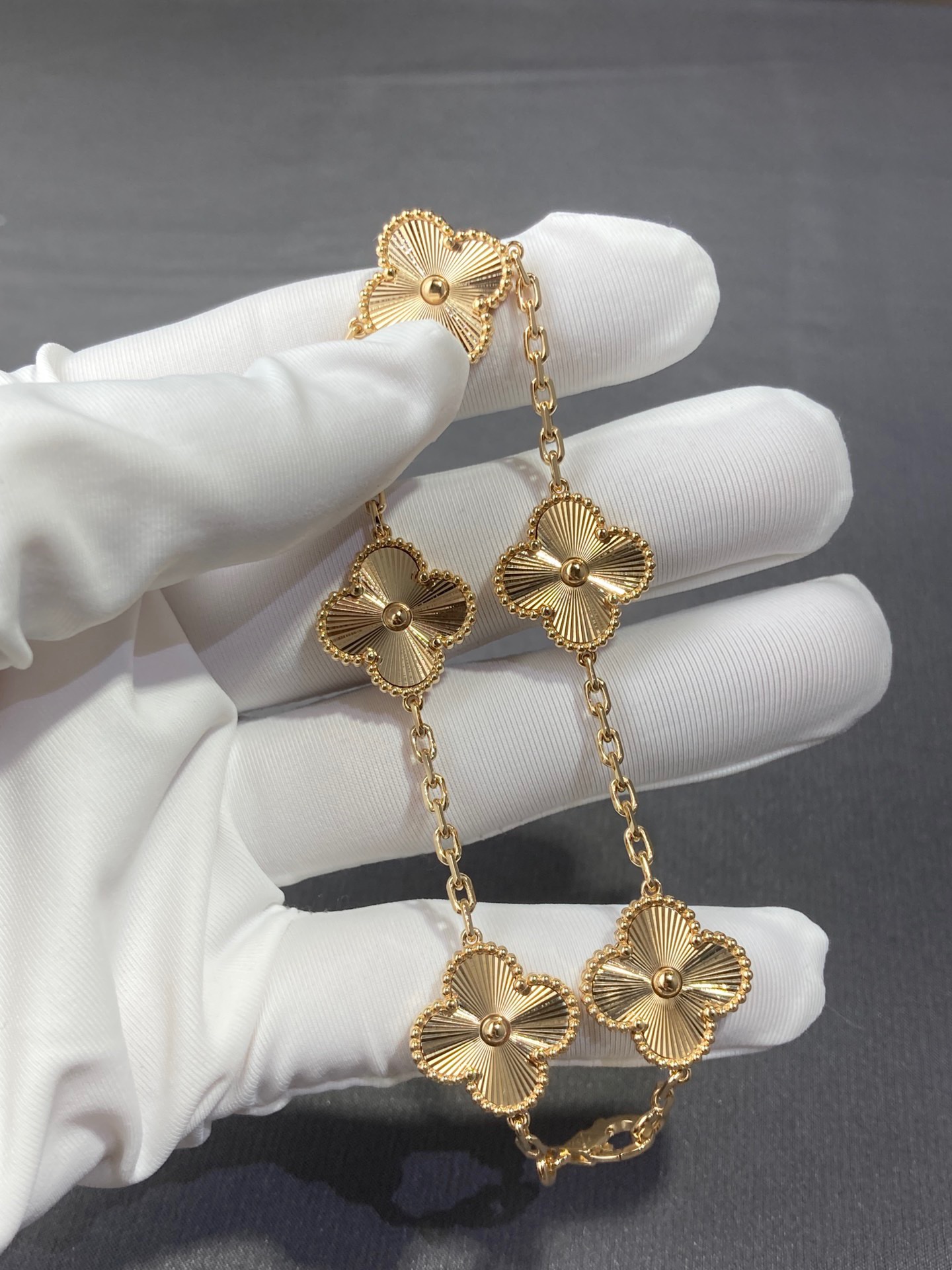 img_1005 Laser Clover Bracelet, Gold - Image 1