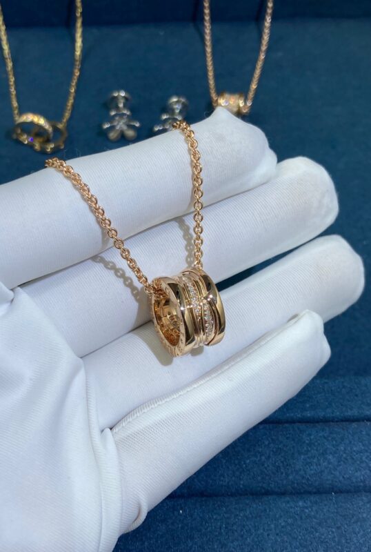 Center Diamond Spring Necklace, Rose Gold