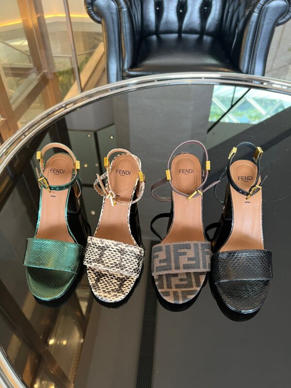 Fendi 2023 Delfina Round Toe Sandals Collection