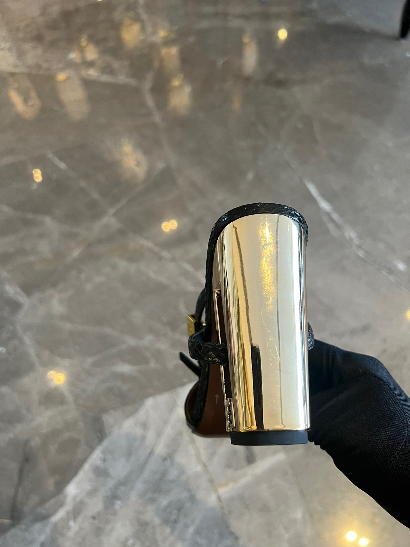 Fendi 2023 Delfina Round Toe Sandals - Image 8