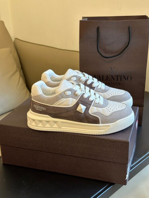 Valentino 2023 New One Stud Couple Trainers