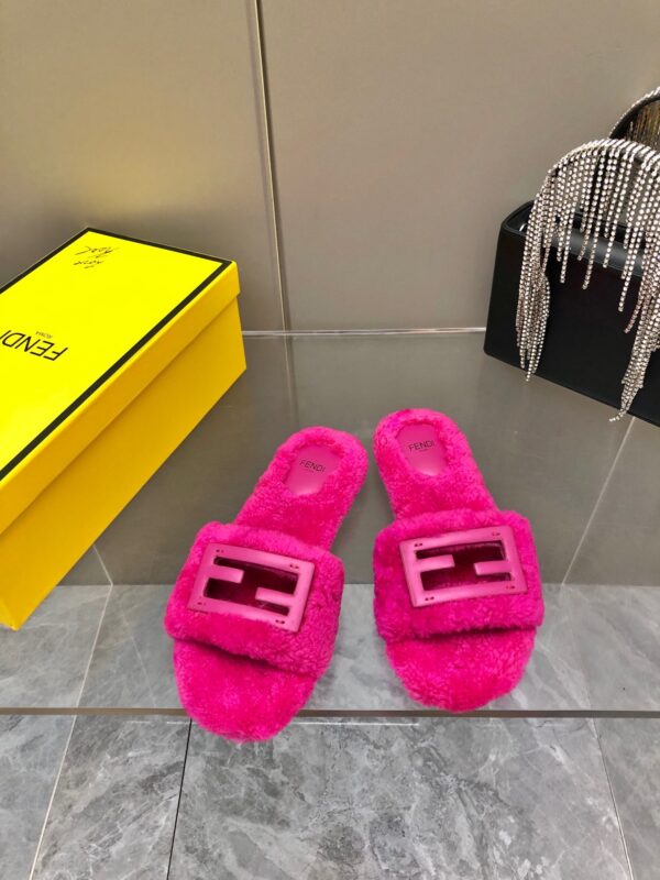 Fendi 2023 New Wool Sandals