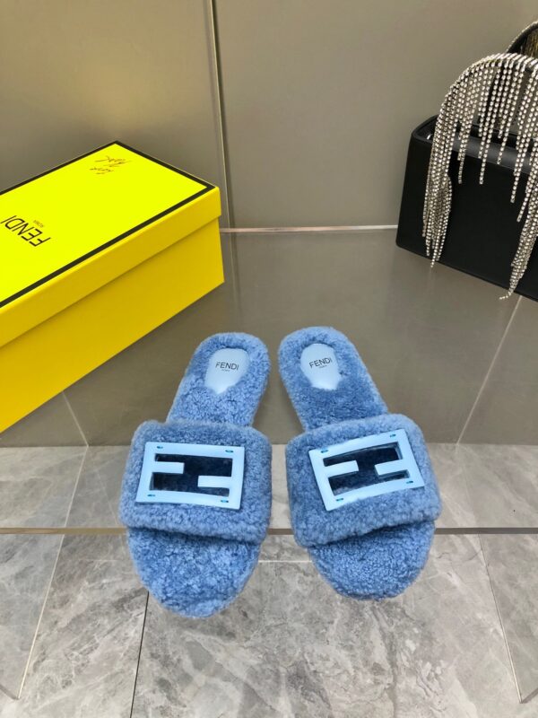 Fendi 2023 New Wool Sandals
