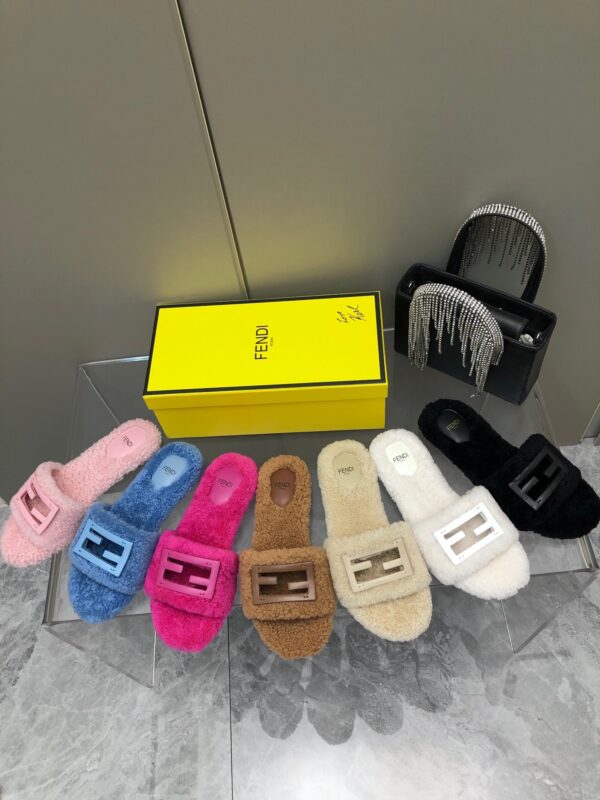 Fendi 2023 New Wool Sandals Collection