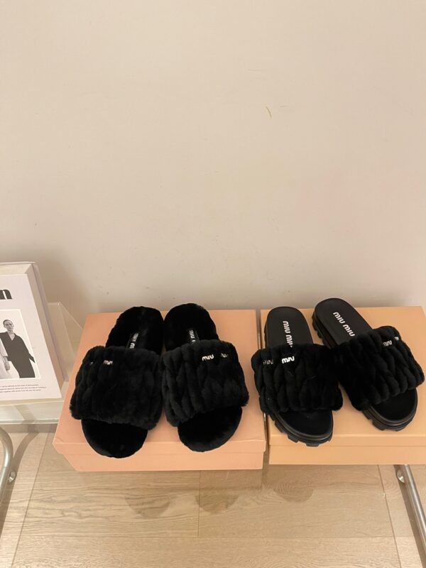 Miu Miu 2023 New Wool Slippers
