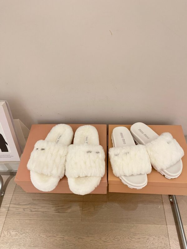 Miu Miu 2023 New Wool Slippers