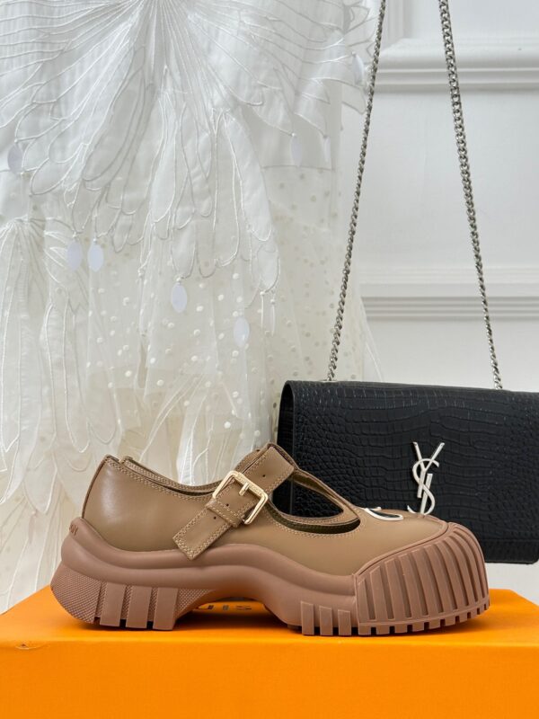 Louis Vuitton 2023 New Thick-bottom Shoes