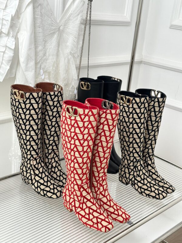 Valentino 2023 New Classic Boots Collection