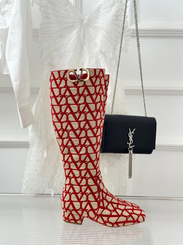 Valentino 2023 New Classic Boots