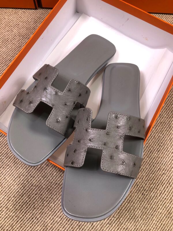 Hermes Oran Sandals in Ostrich (Fully Handmade)