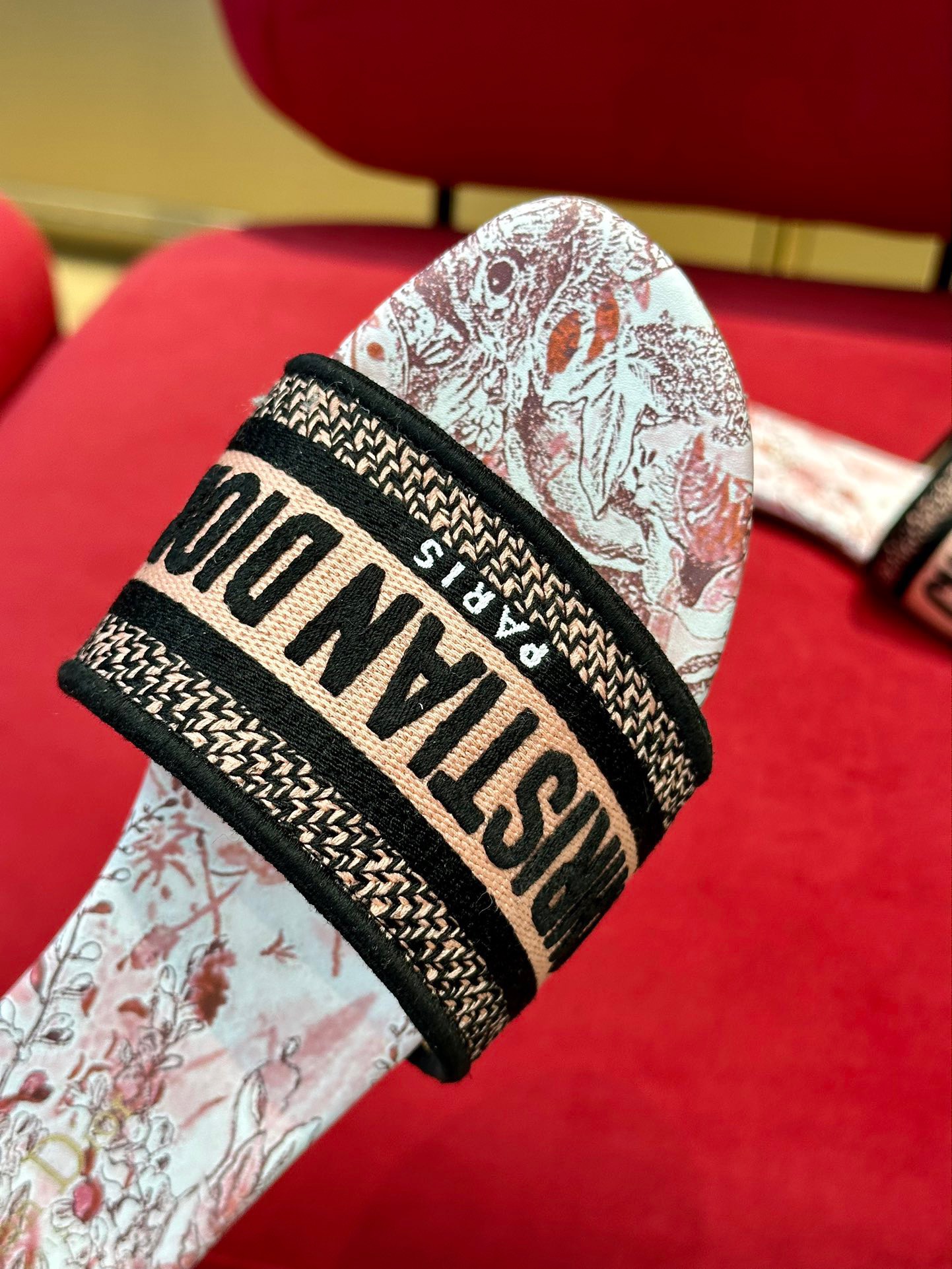 Dior 2023 Slippers - Image 4