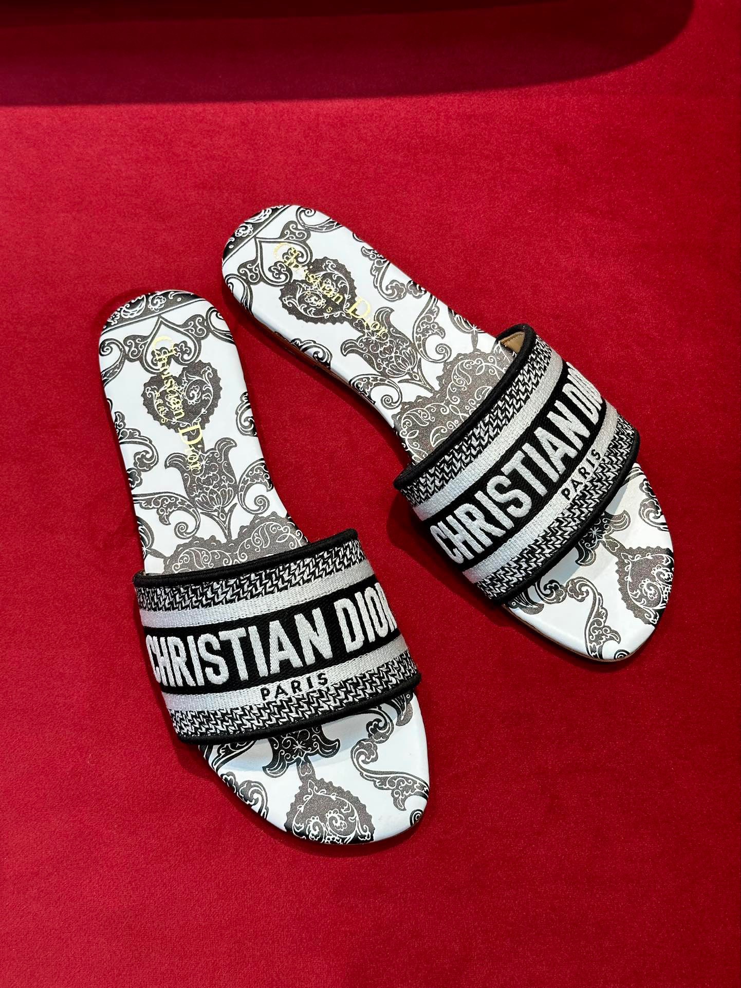 Dior 2023 Slippers - Image 2