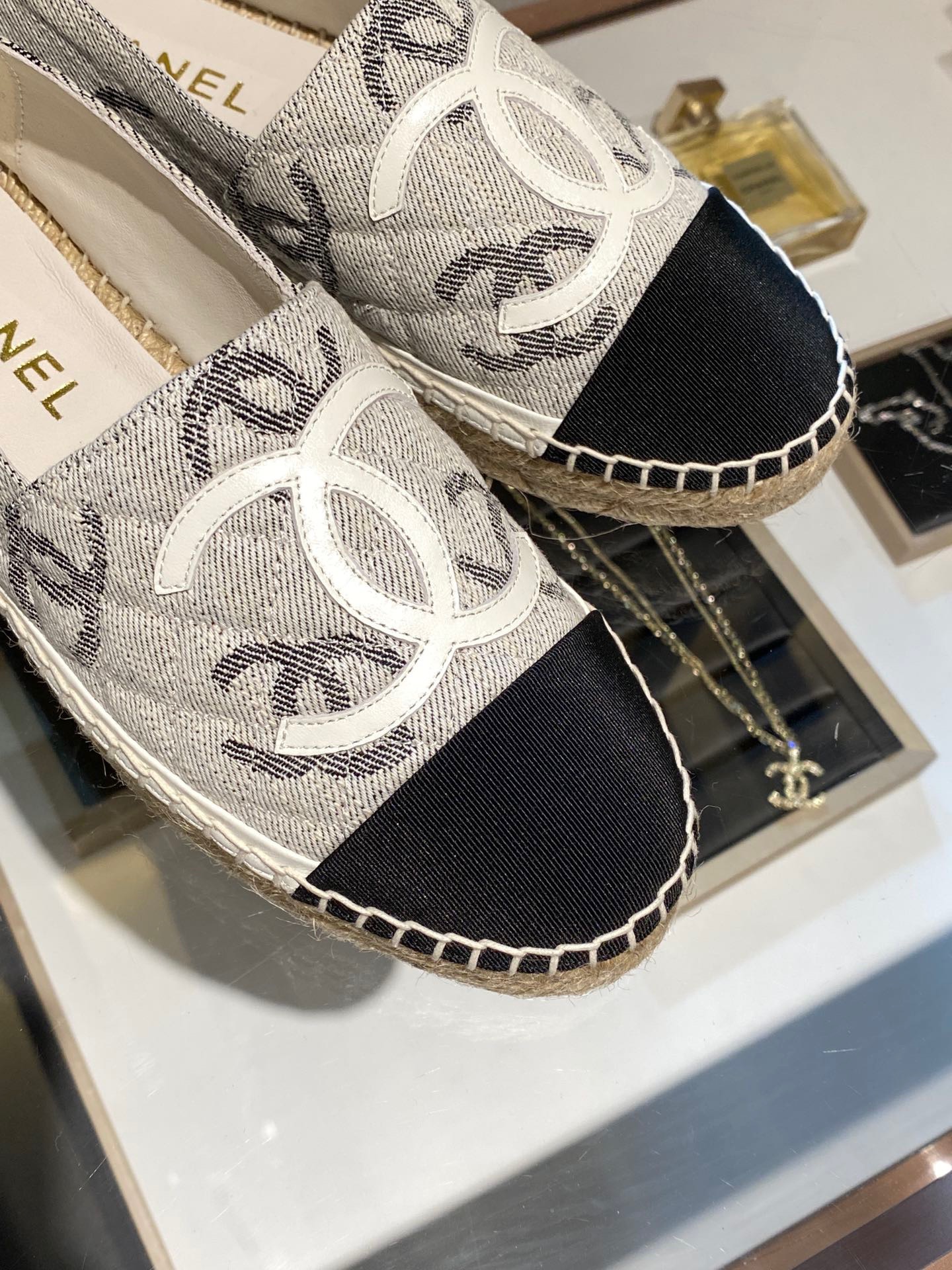 Chanel 2023 New Exclusive Espadrilles Shoes - Image 9