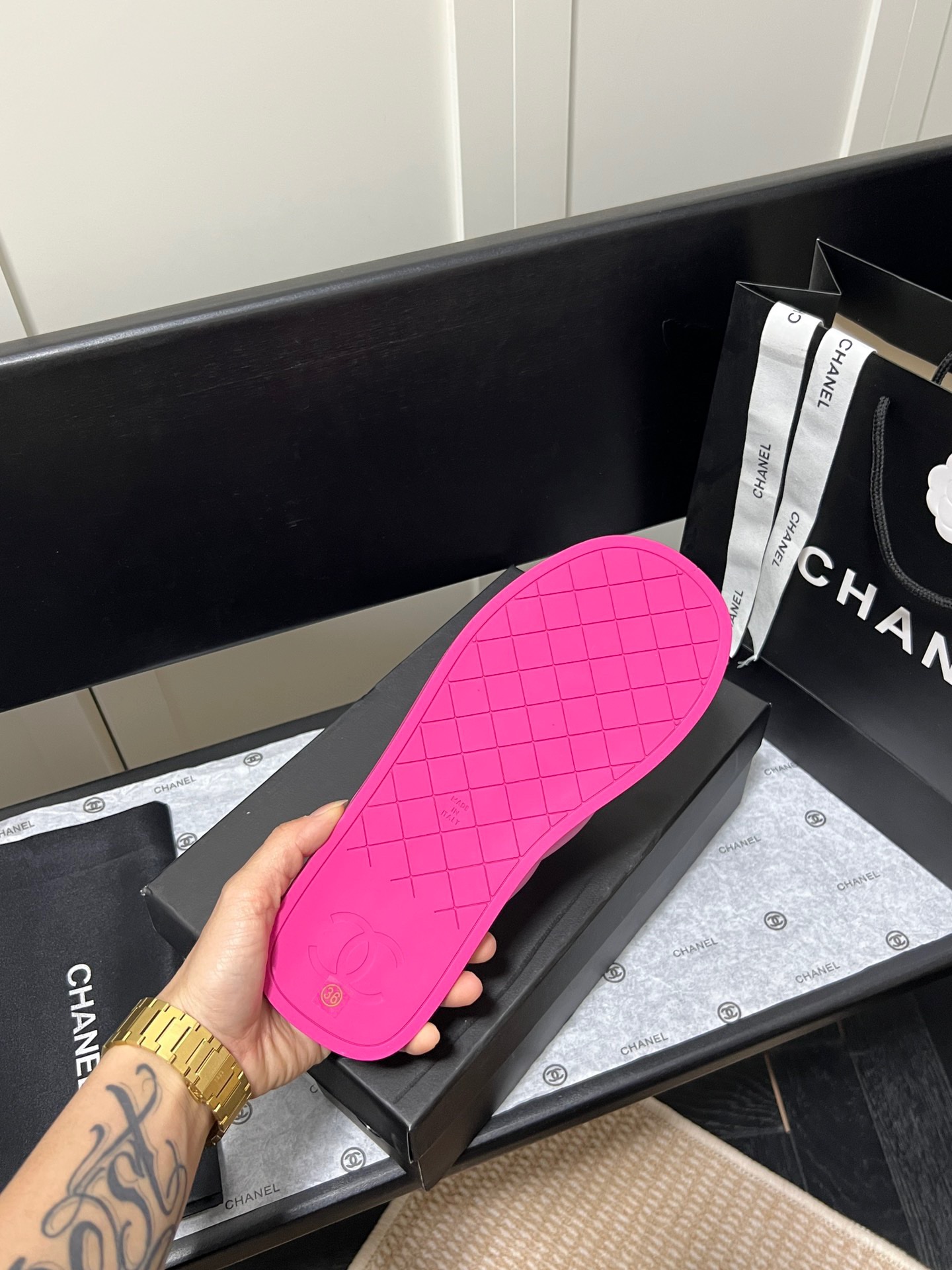Chanel 2023 New Slippers - Image 9