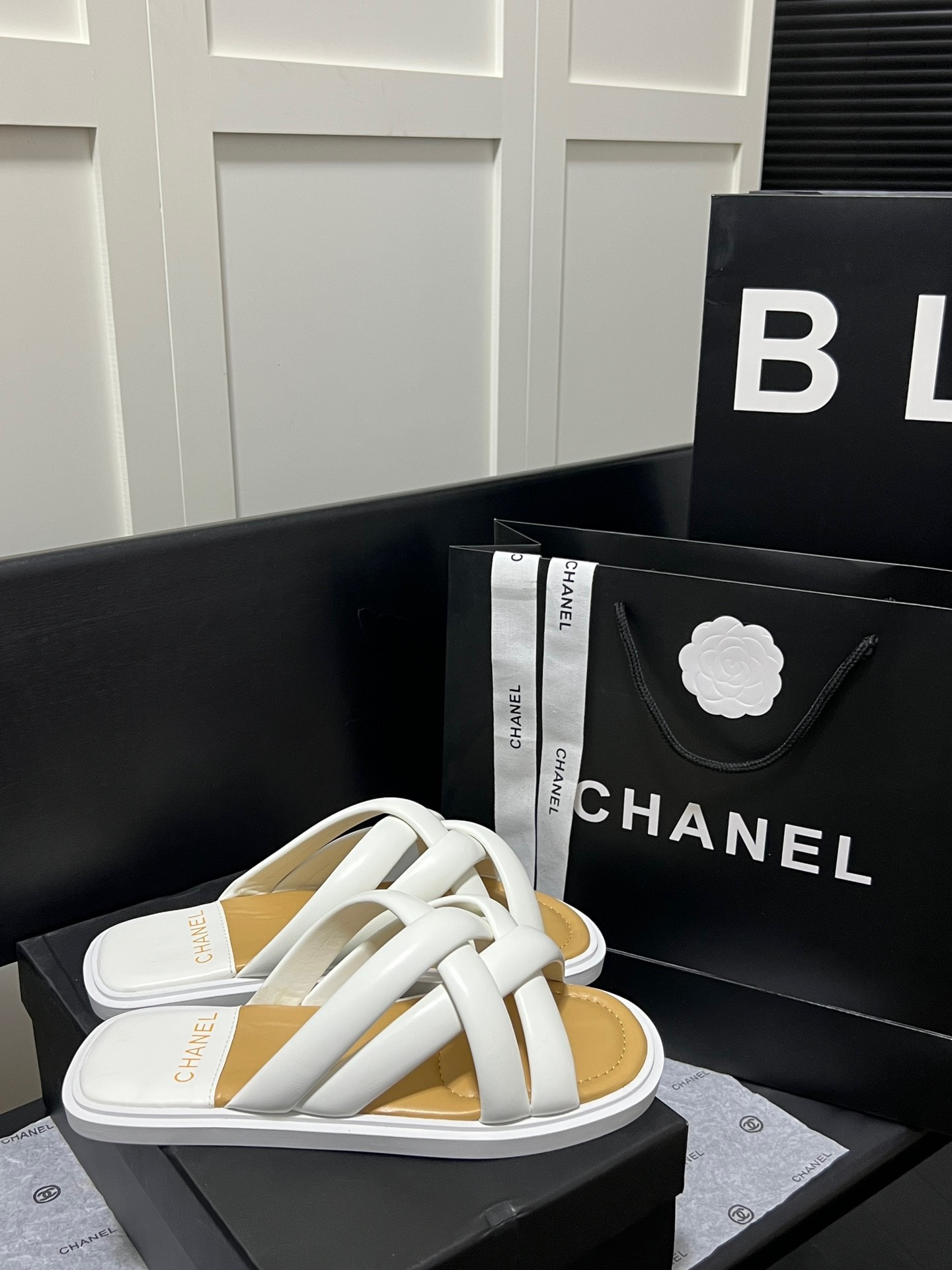 Chanel 2023 New Slippers - Image 3