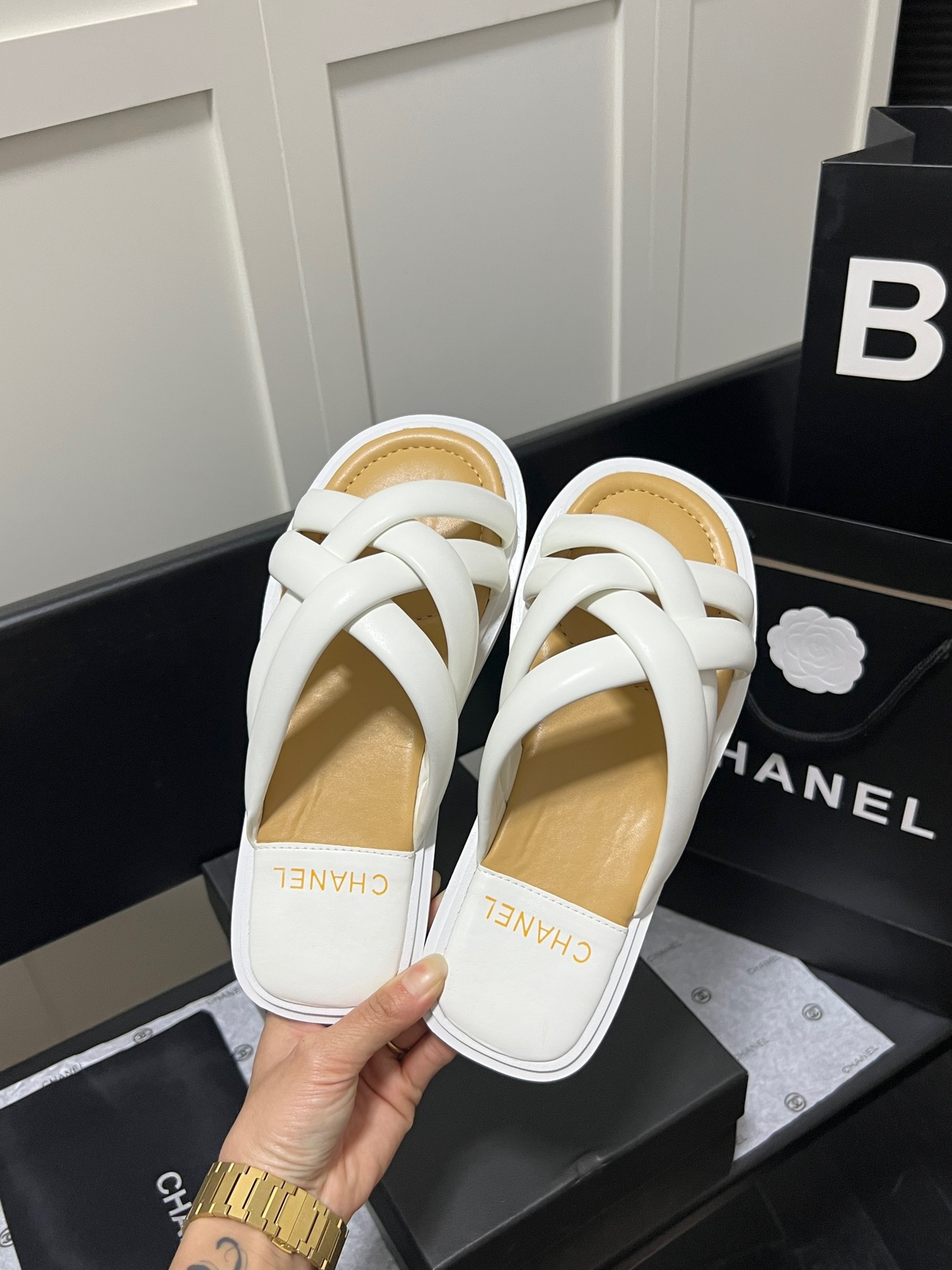 Chanel 2023 New Slippers - Image 6